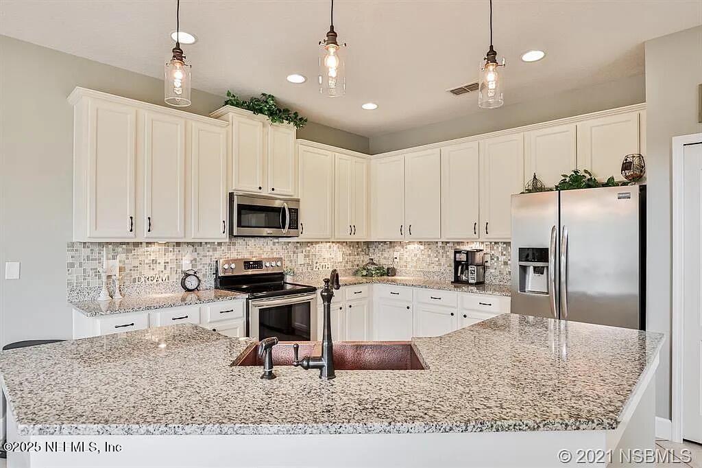 453 VENETIAN VILLA Drive