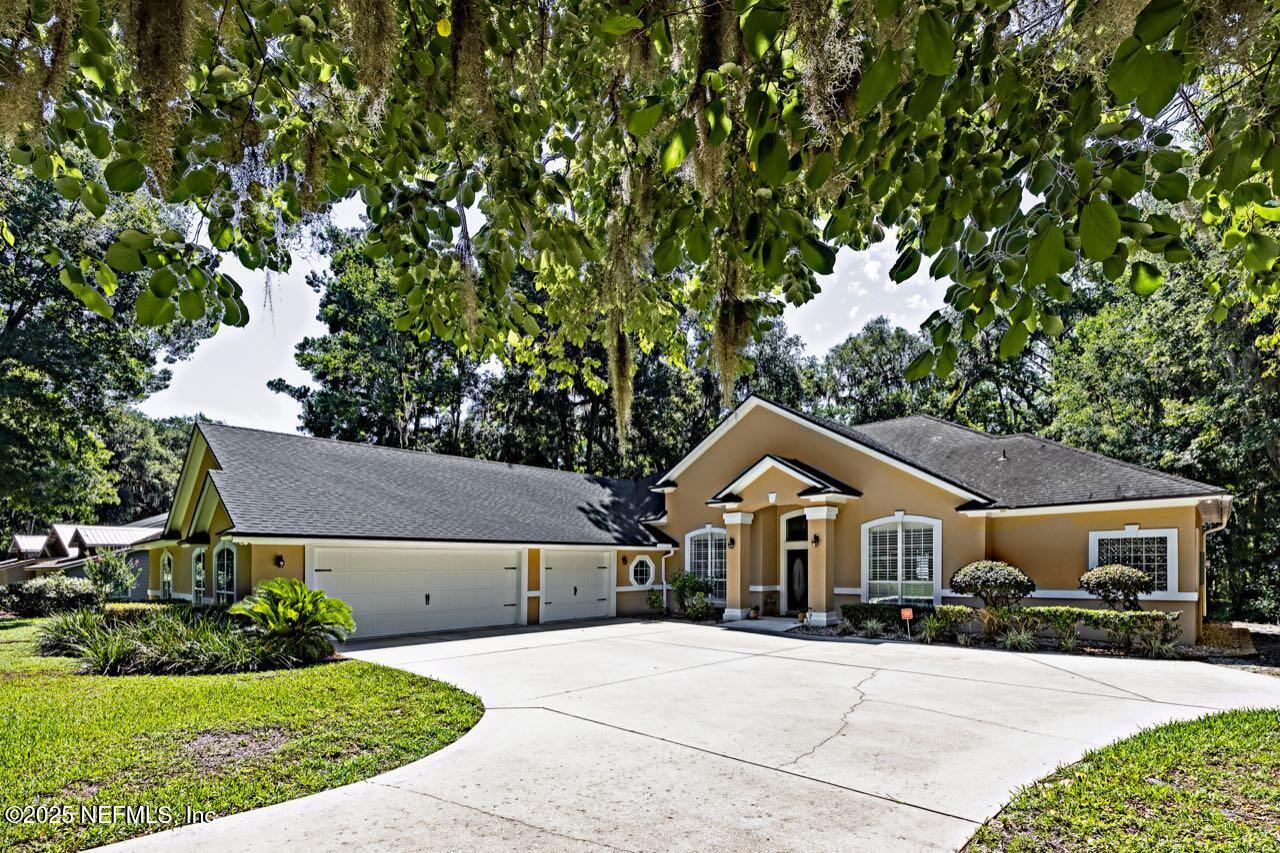 686 FREDERIC Drive