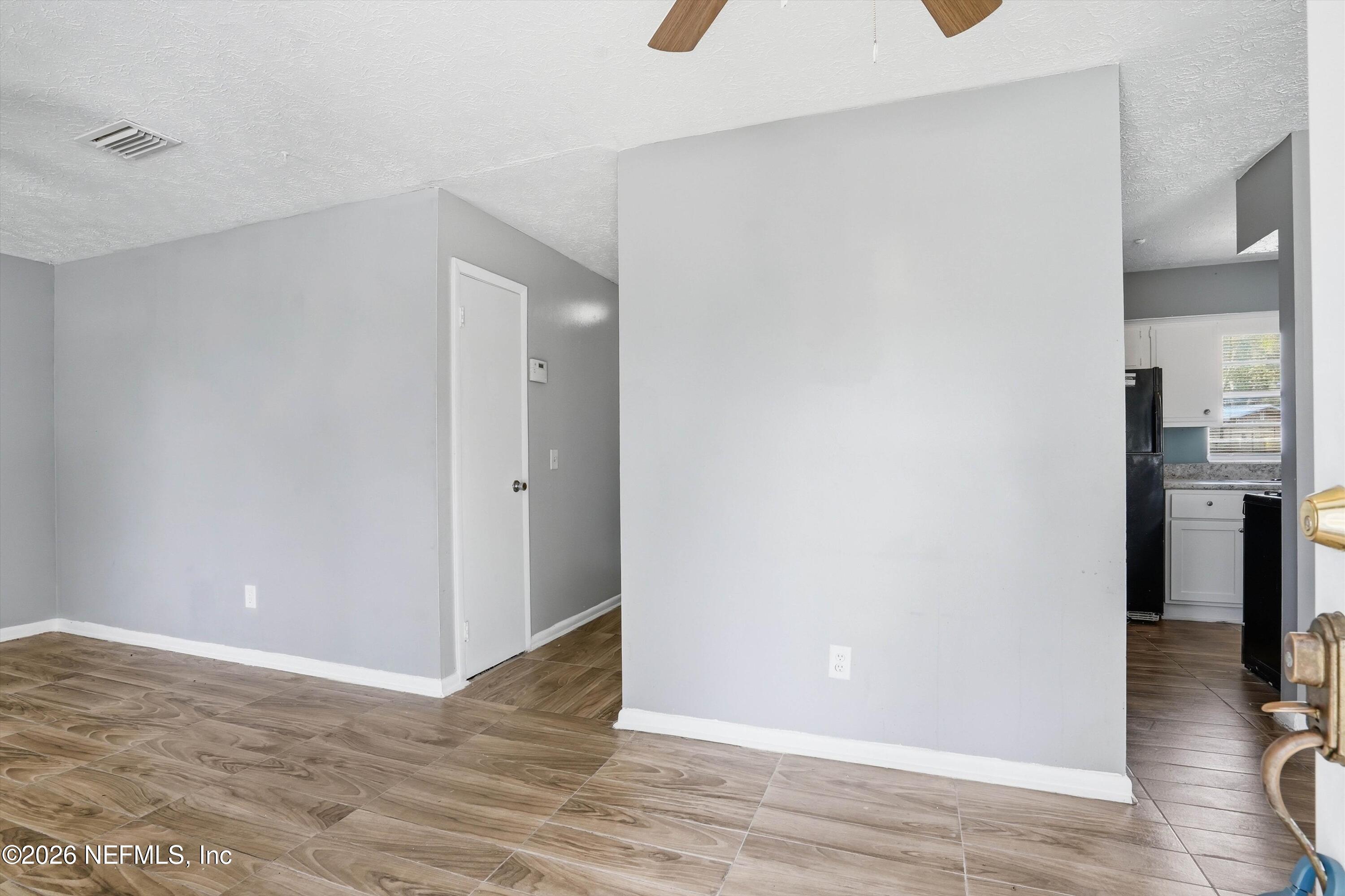 7428 WHITE ALDER DR Drive