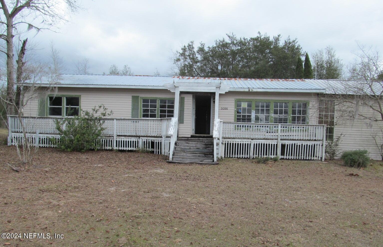 Keystone Heights, FL home for sale located at 5086 GRANNYS Place, Keystone Heights, FL 32656
