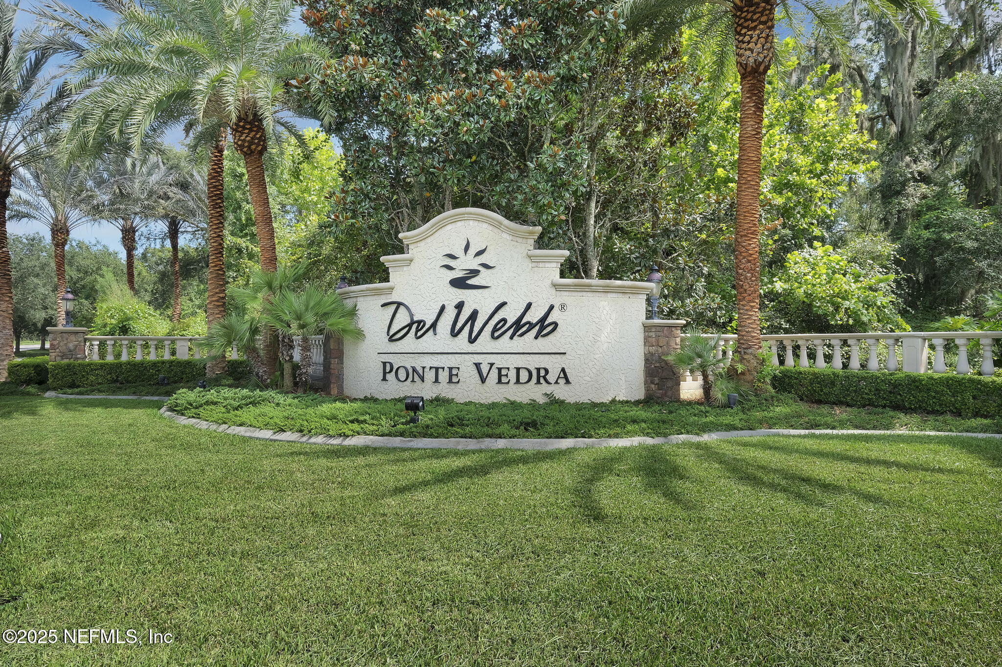 780 WANDERING WOODS Way