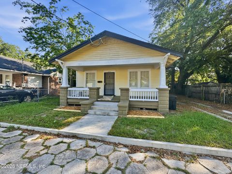 Photo of 649 LONG BRANCH Boulevard, Jacksonville, FL 32206 (MLS # 2146335)