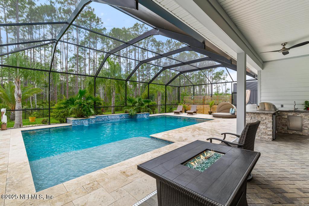 419 PALM CREST Drive