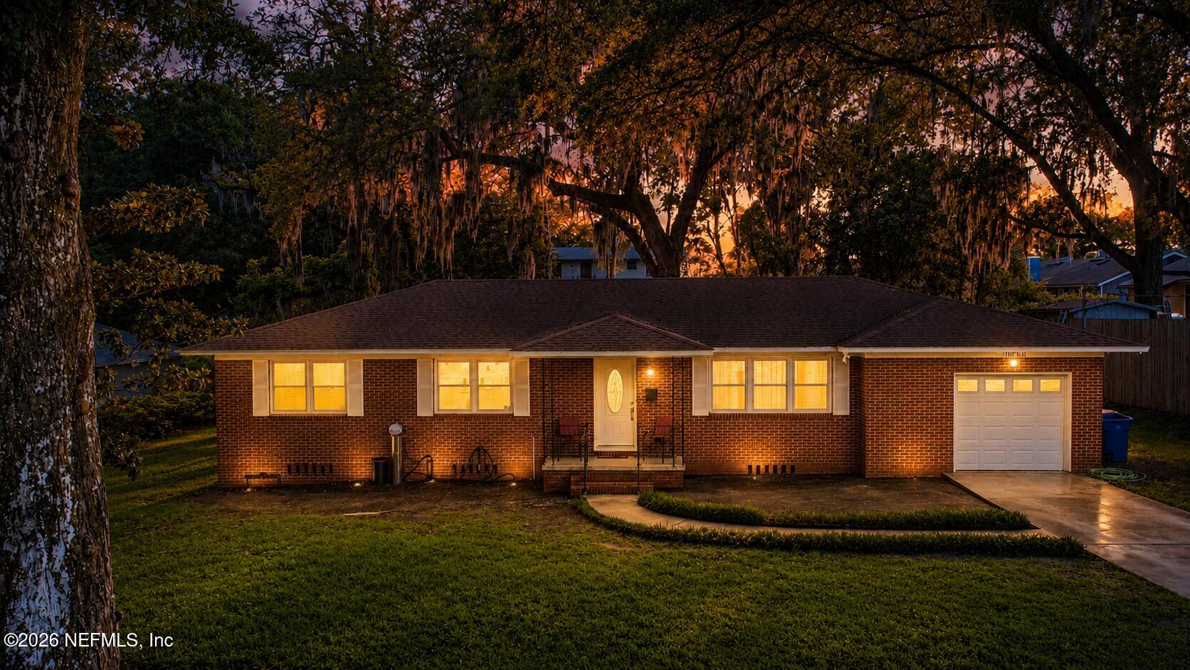 1050 CHATEAU Drive