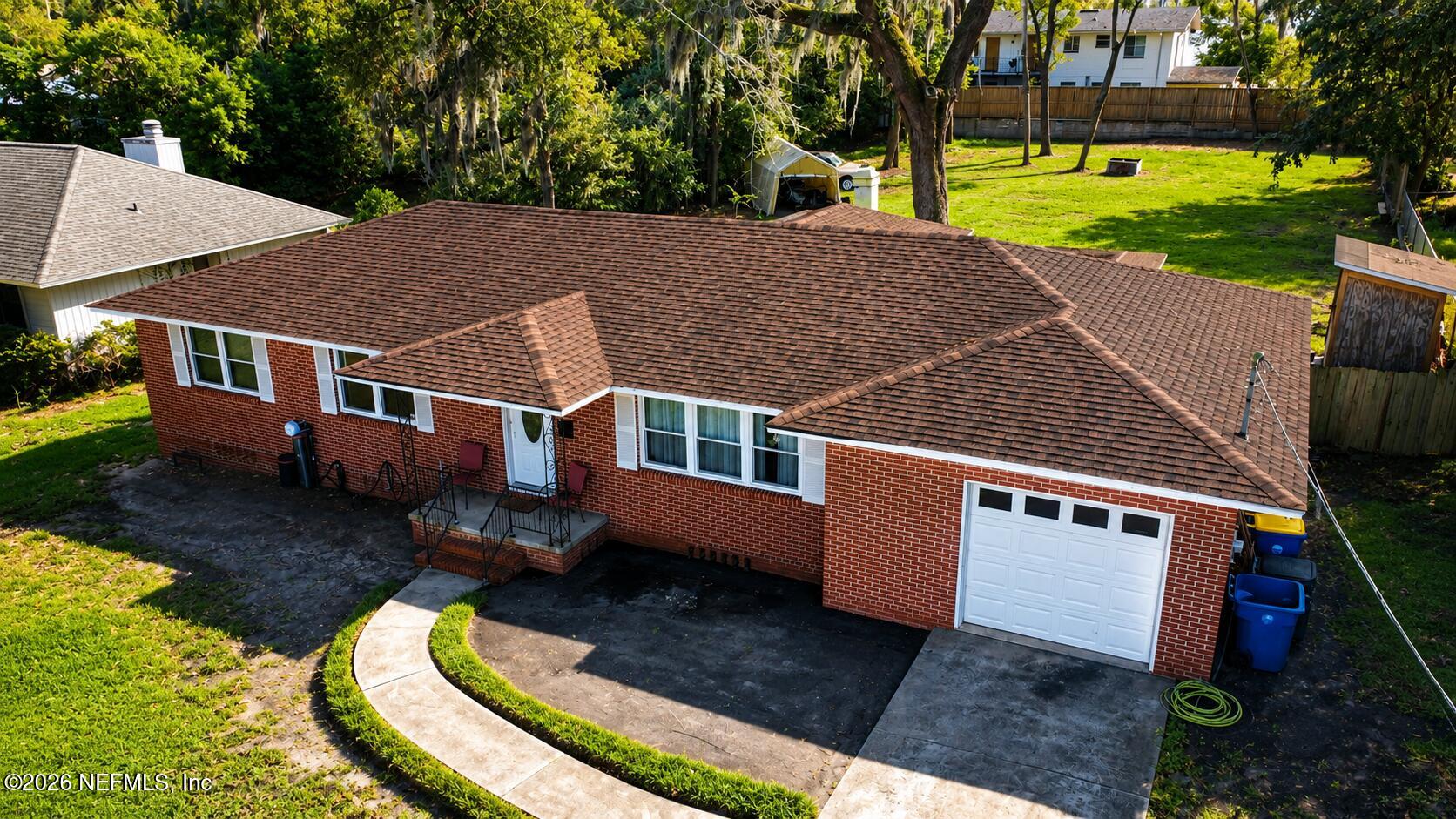 1050 CHATEAU Drive