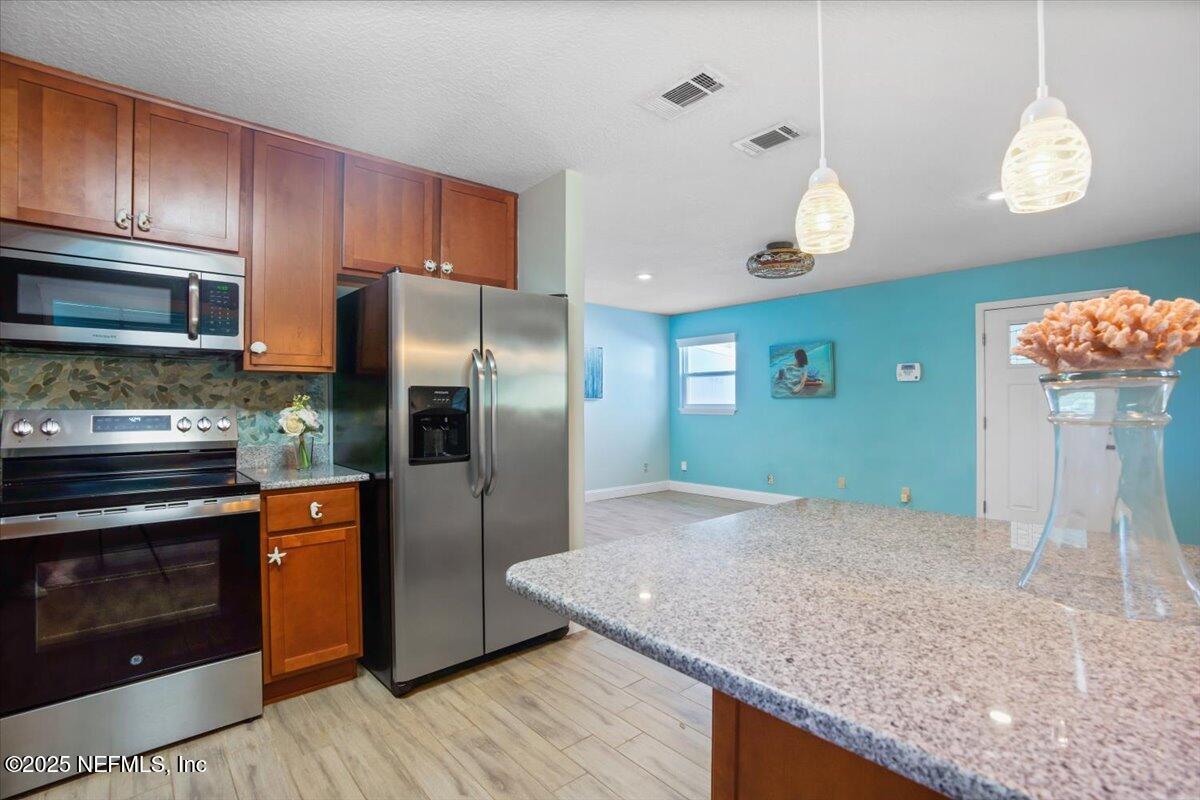 318 ROYAL PALMS Drive