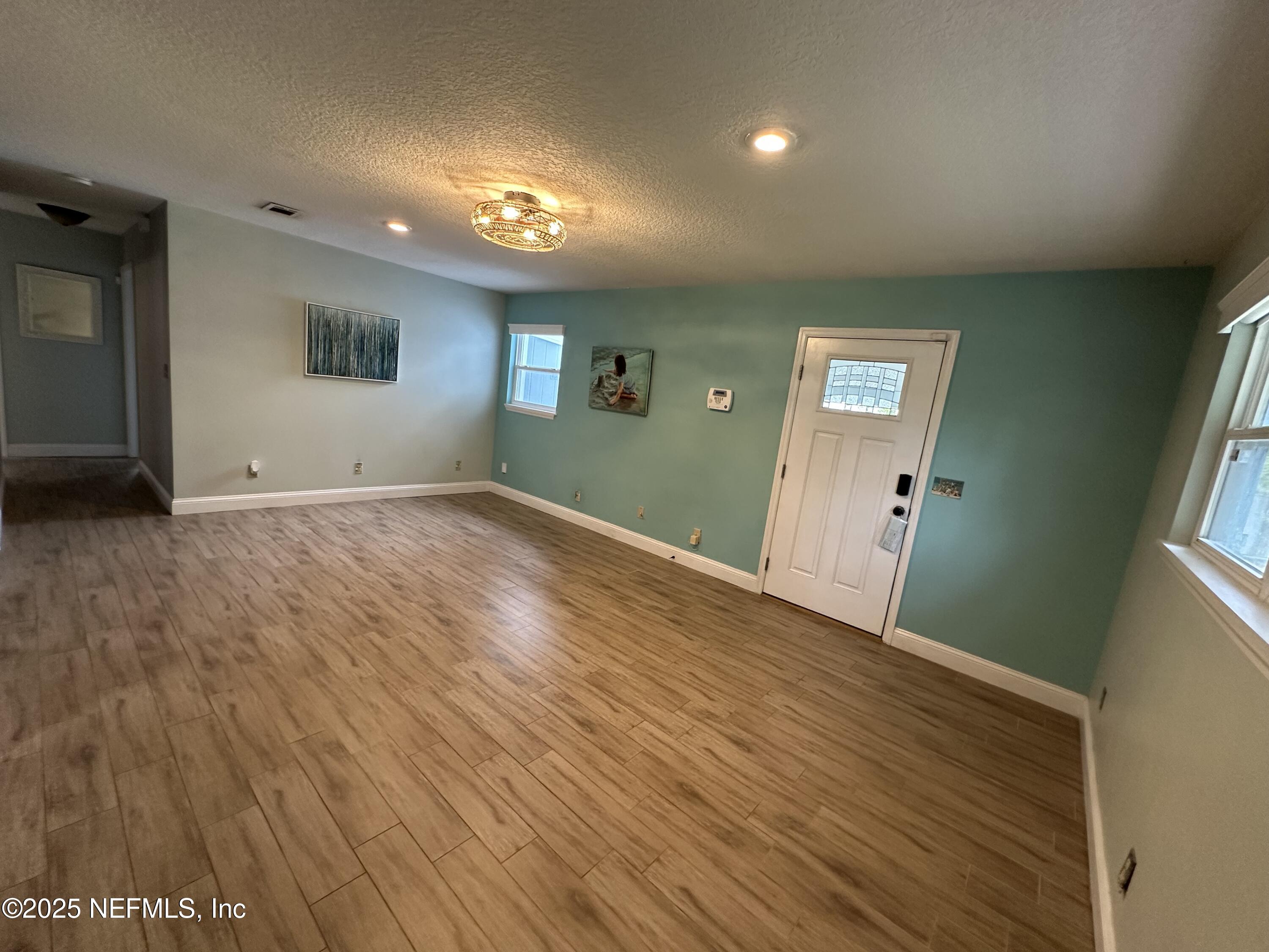 318 ROYAL PALMS Drive