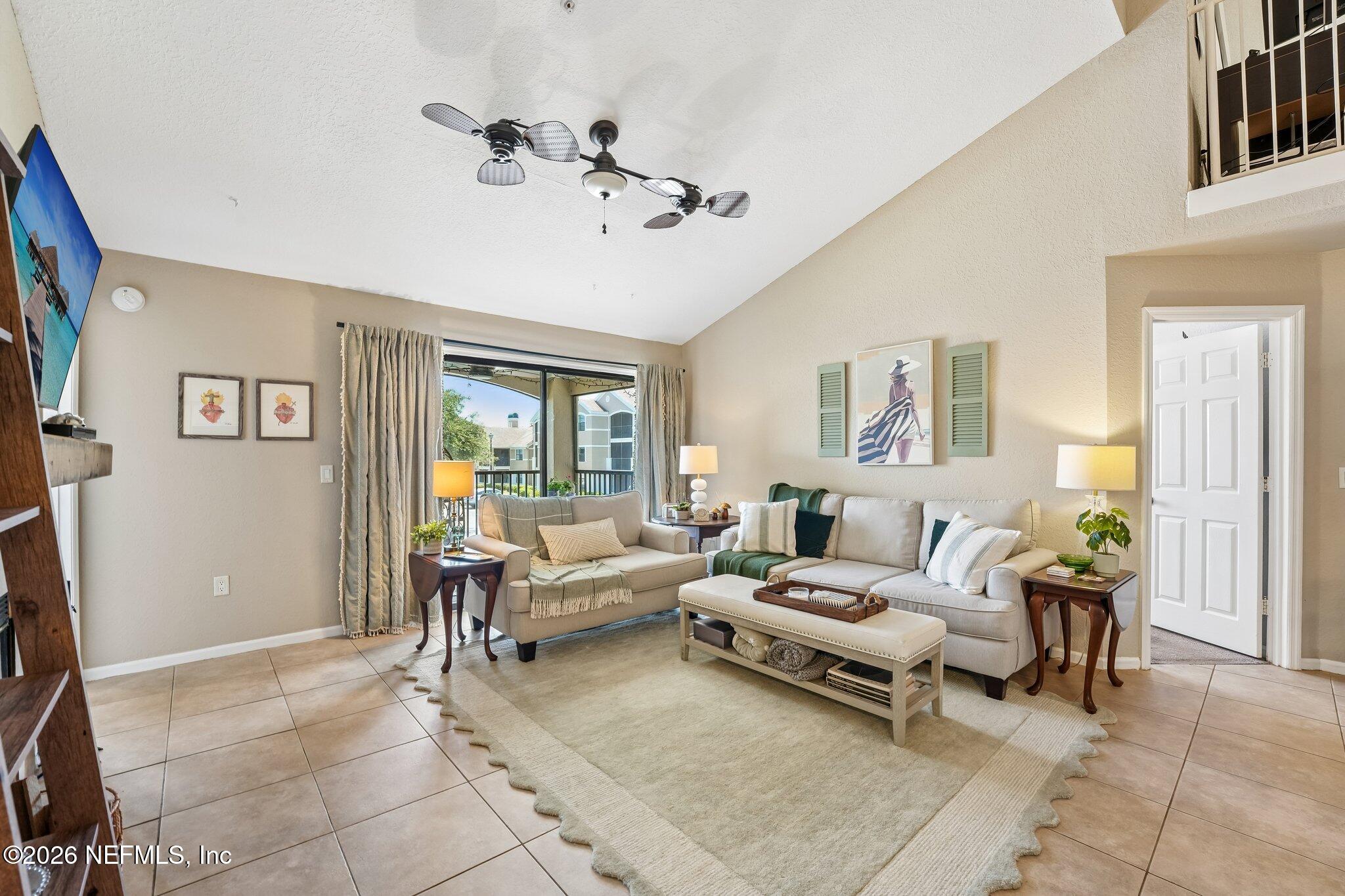 805 BOARDWALK Drive 527