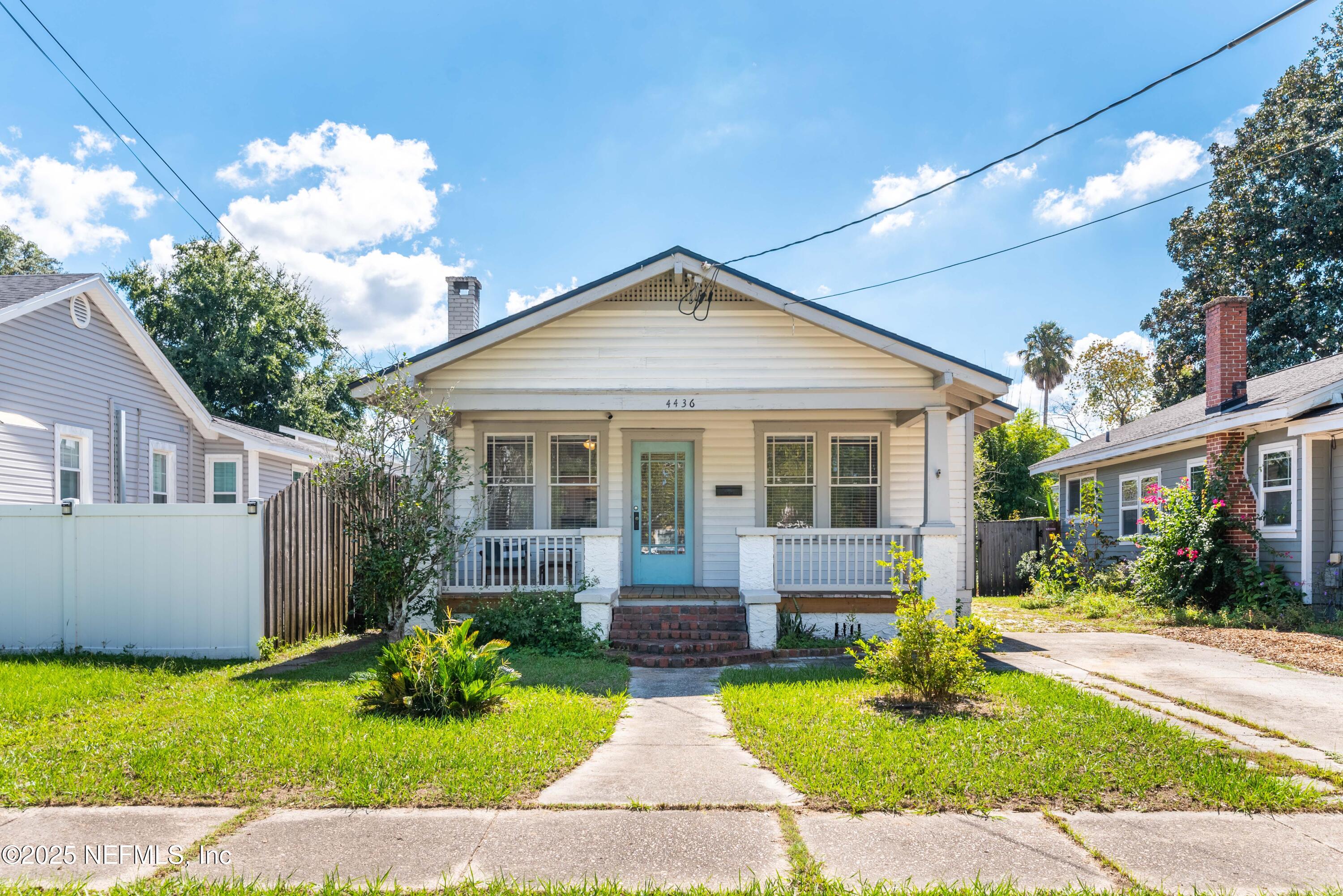4436 MELROSE Avenue