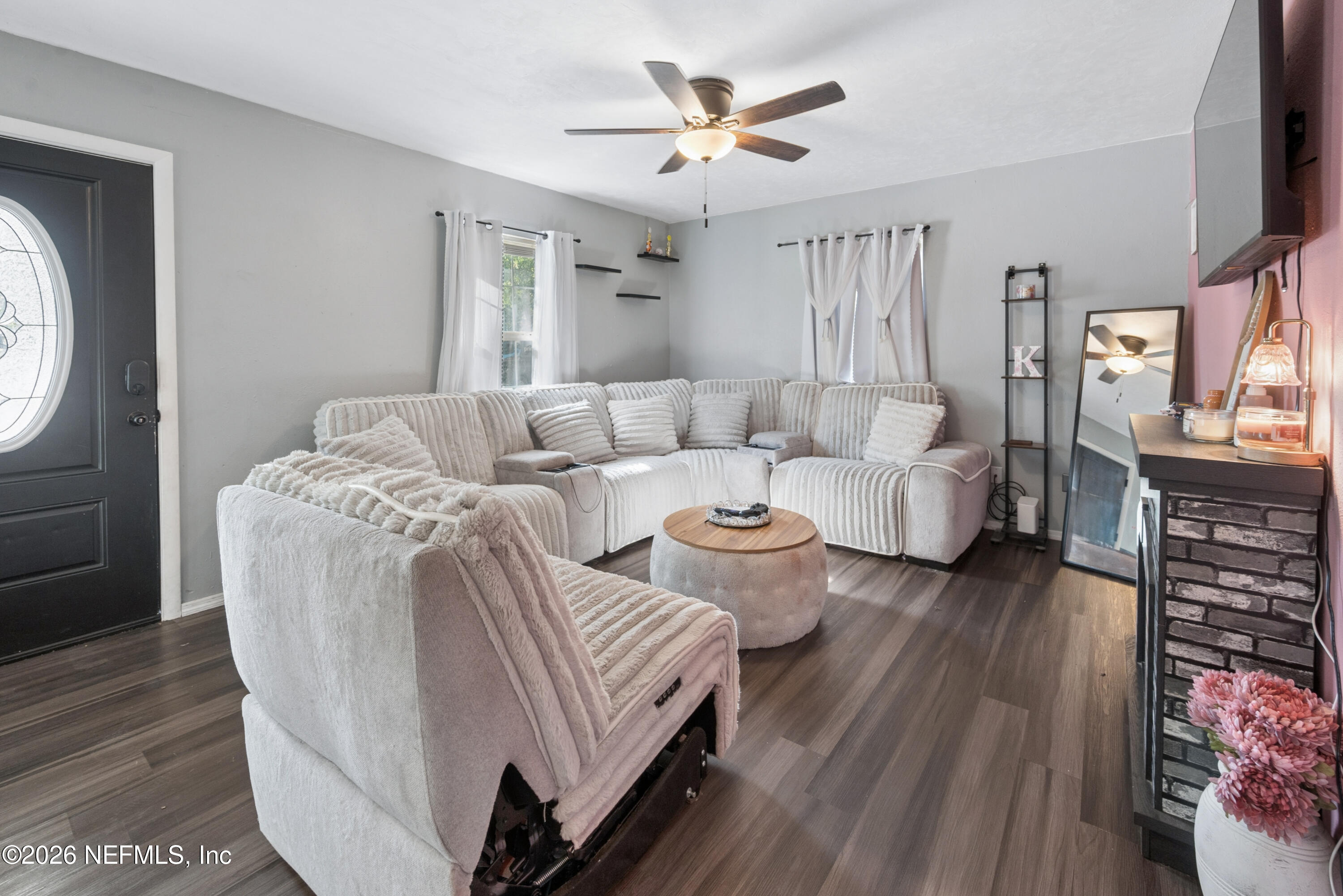 232 BRADFORD Drive