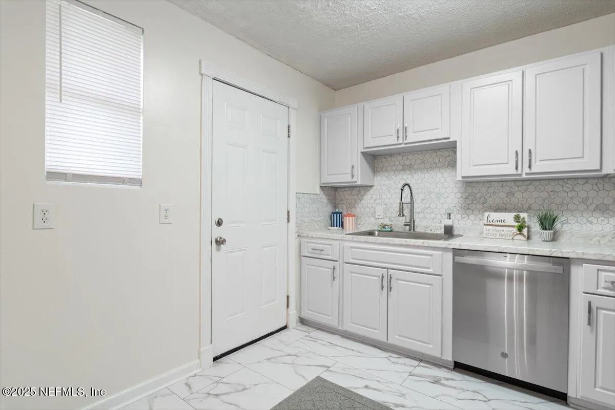 Jacksonville, Florida 32211, United States, 3 Bedrooms Bedrooms, ,2 BathroomsBathrooms,Residential,Active,225030