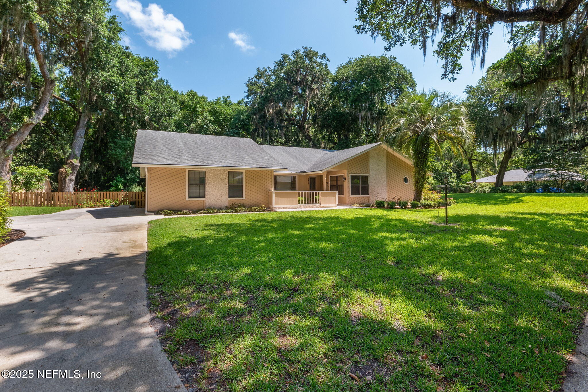 835 FOUNTAIN Drive