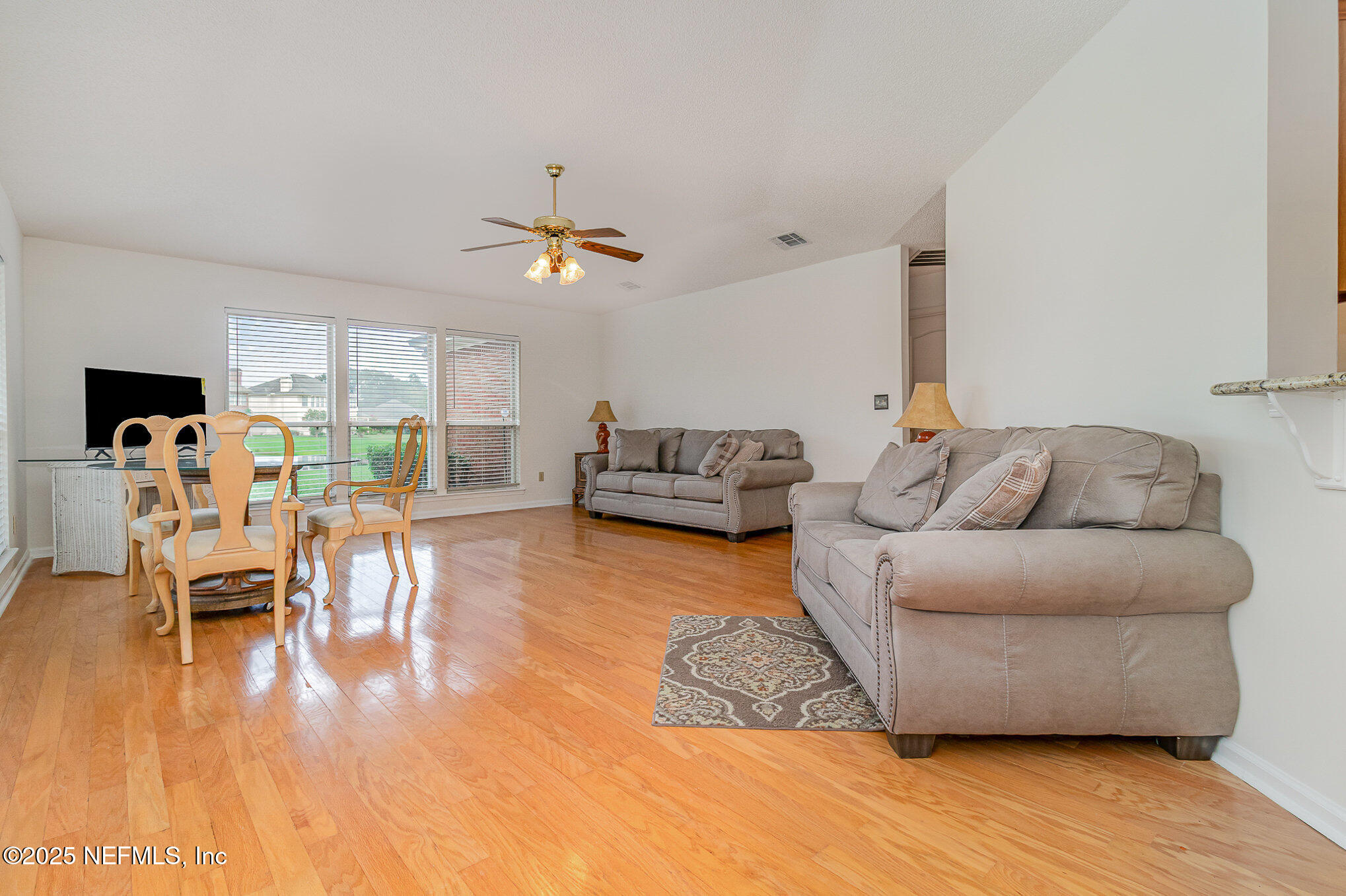 8213 HAMPTON LAKE Lane