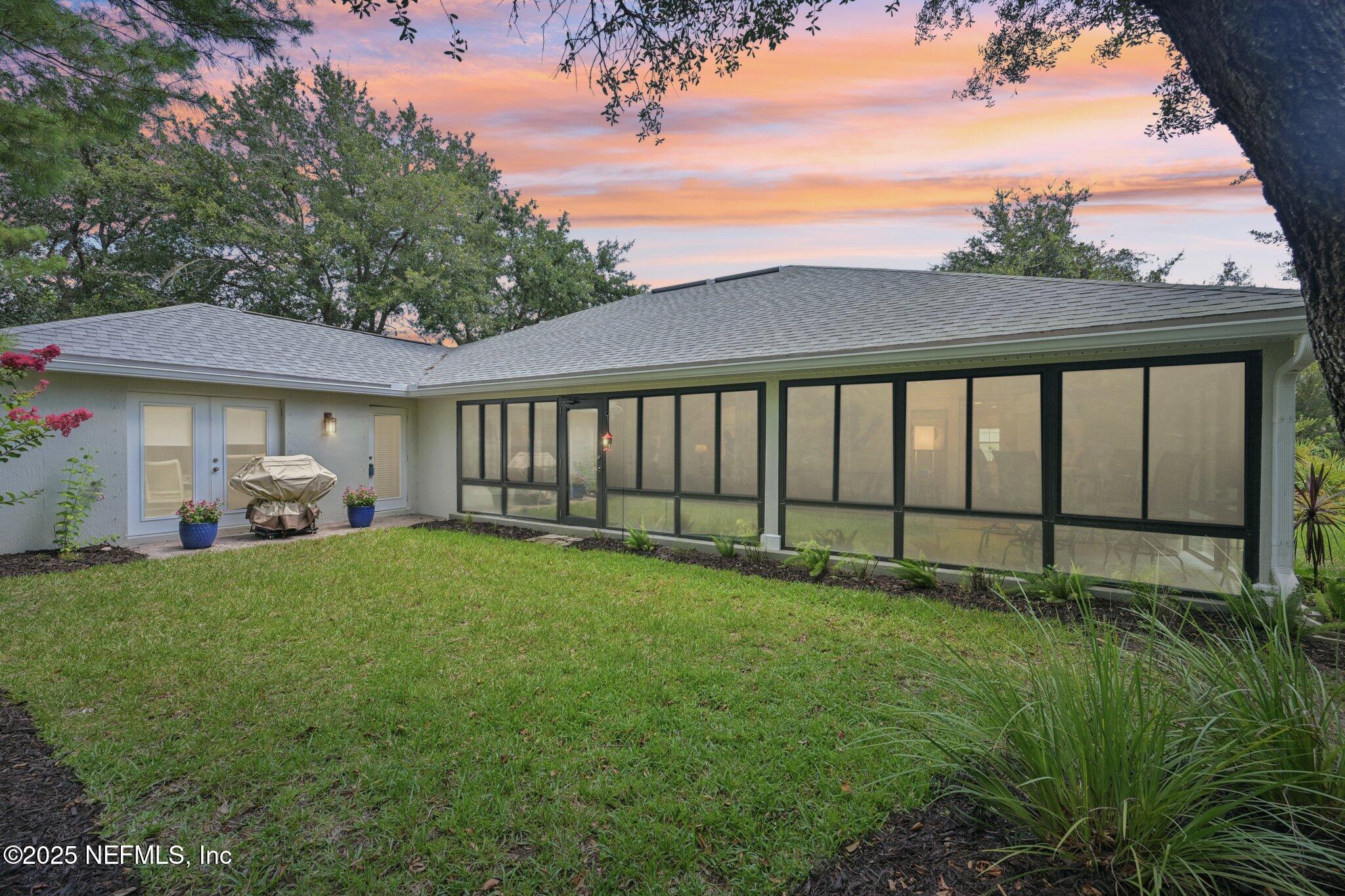 929 MIRROR LAKE Drive
