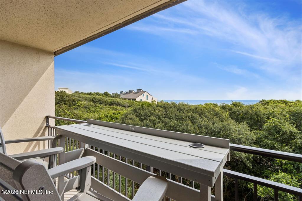 1112 BEACH WALKER Road