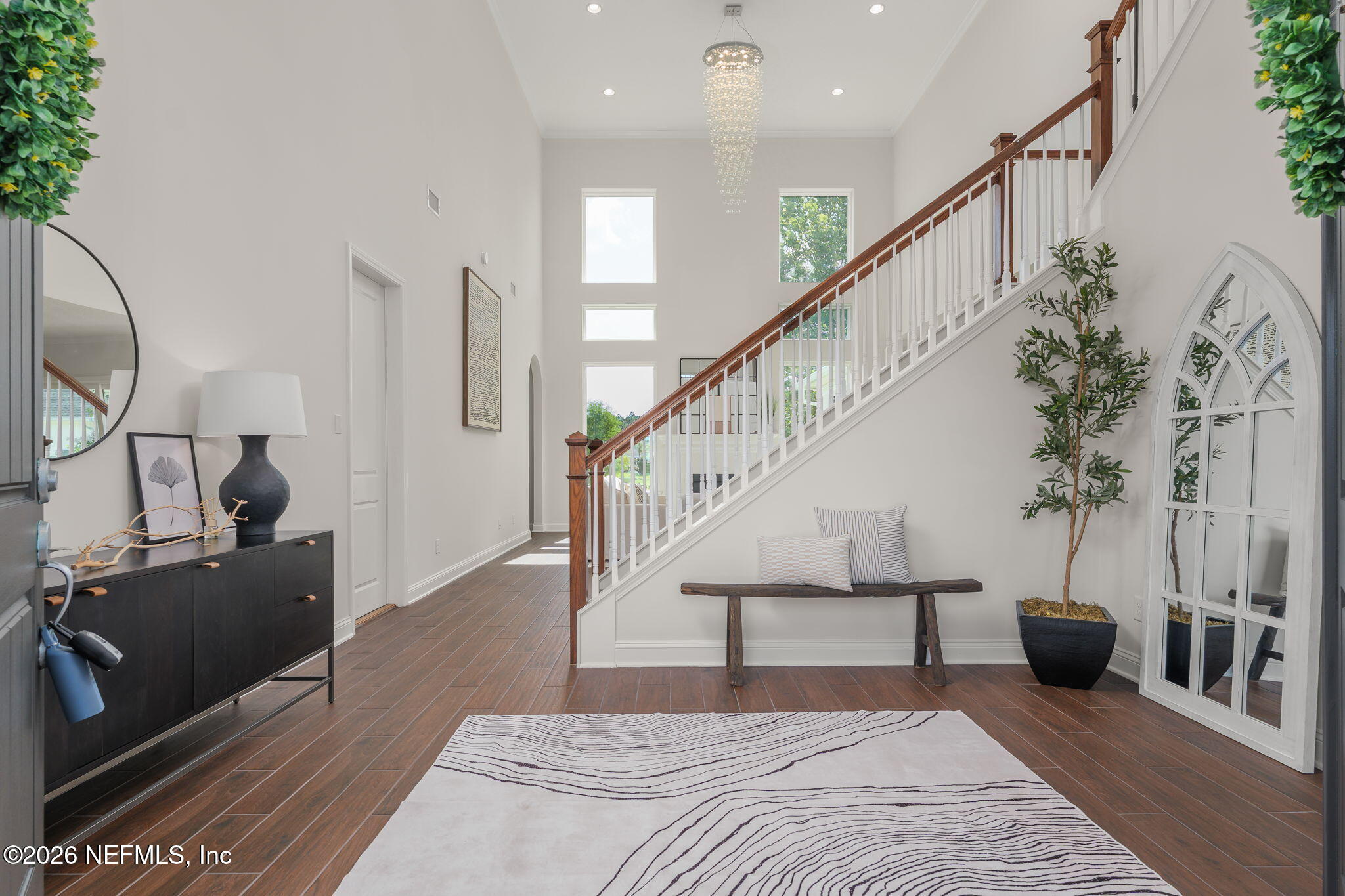 592 OUTLOOK Drive