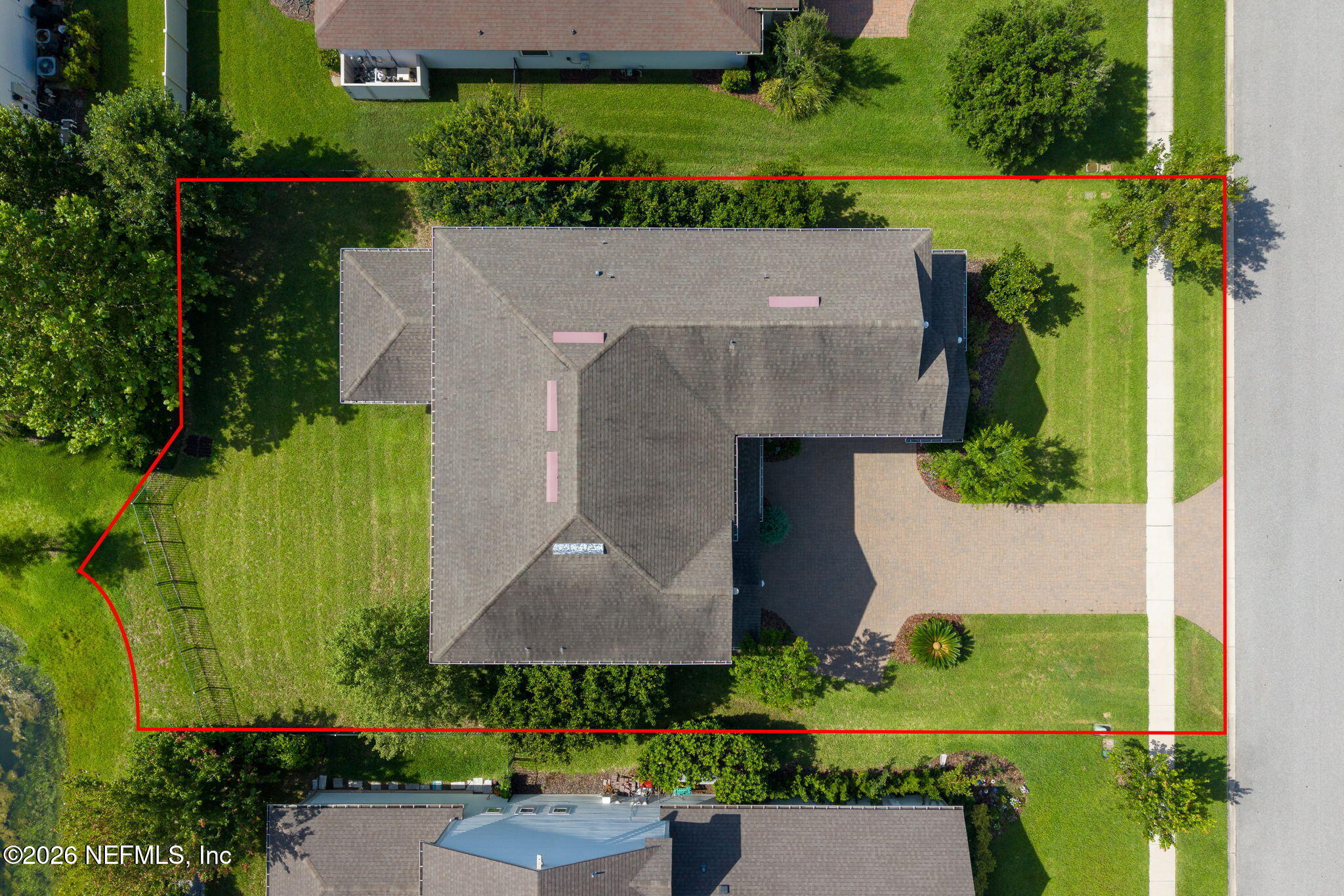 592 OUTLOOK Drive
