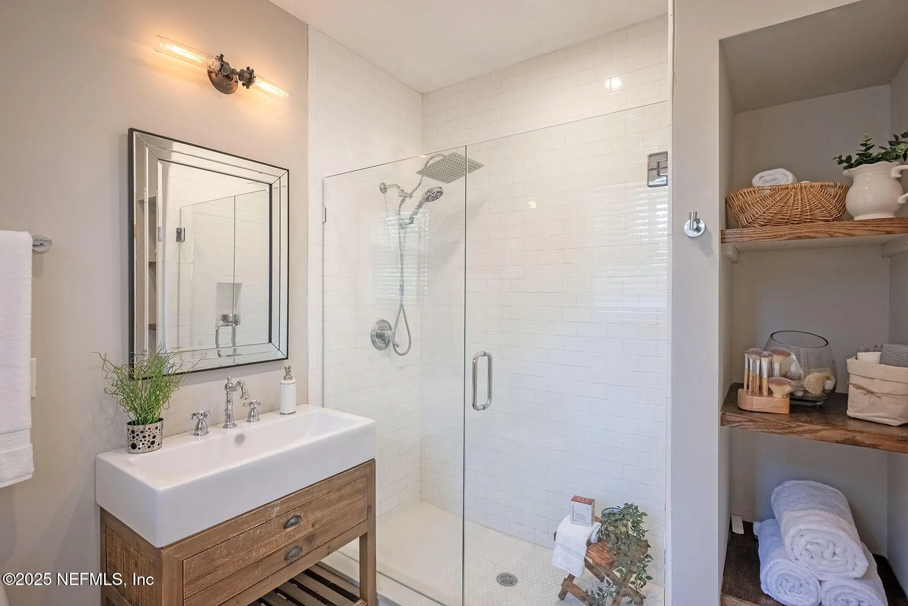 Jacksonville, Florida 32205, United States, 3 Bedrooms Bedrooms, ,2 BathroomsBathrooms,Residential,Pending,190065