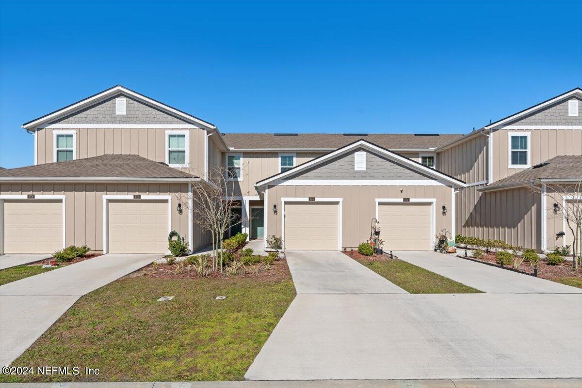 View Jacksonville, FL 32218 townhome