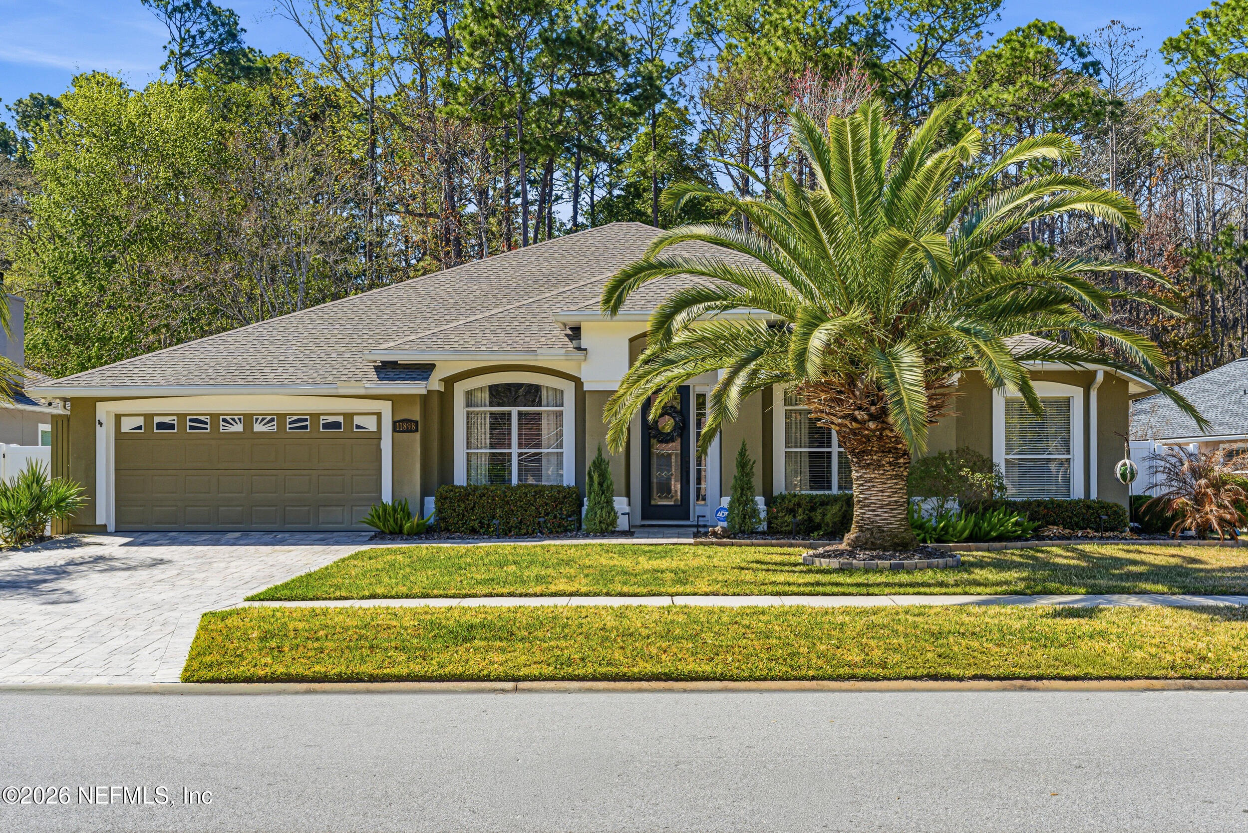 11898 MAGNOLIA FALLS Drive