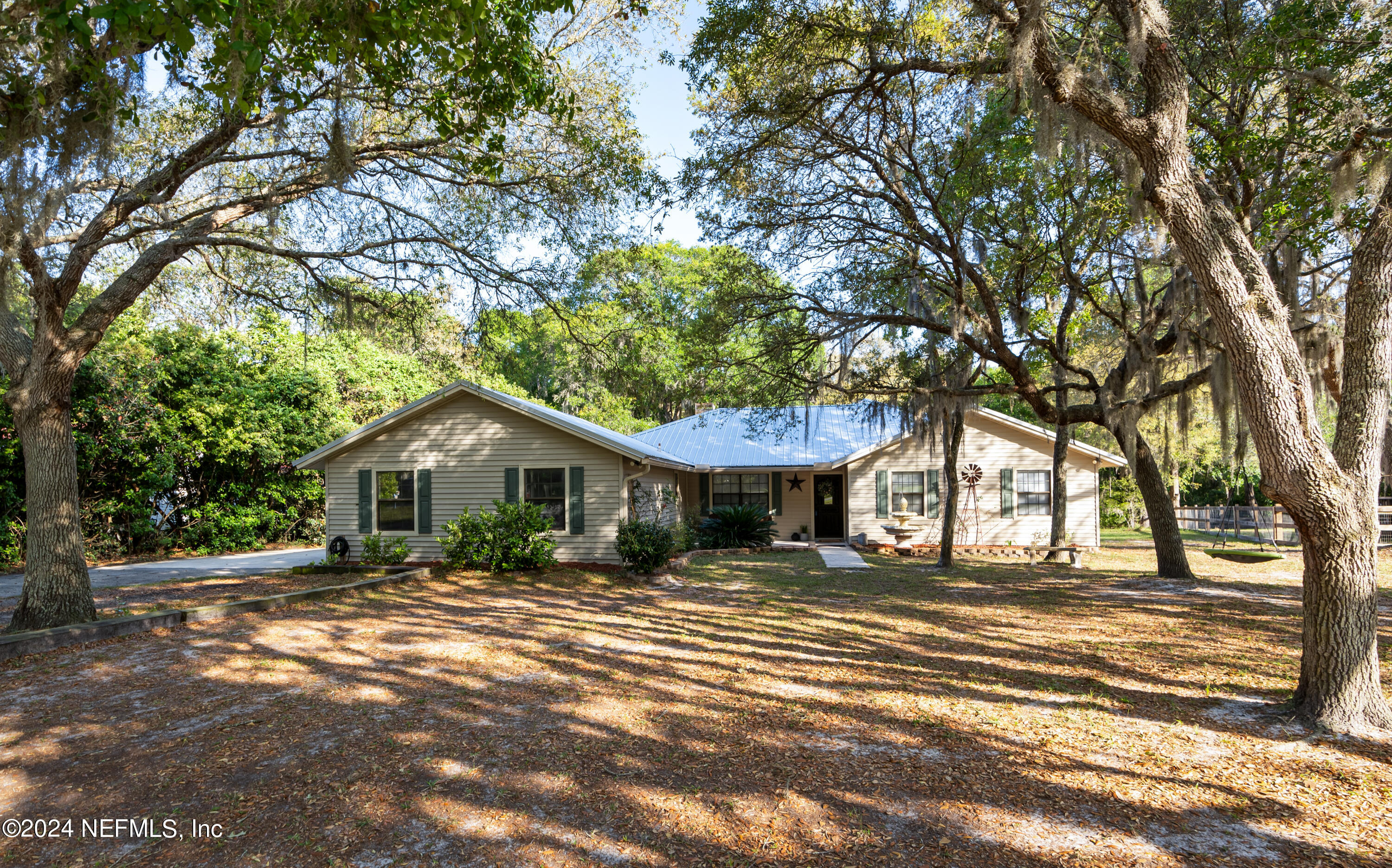 St Augustine, FL home for sale located at 1012 Cheyenne Drive, St Augustine, FL 32086
