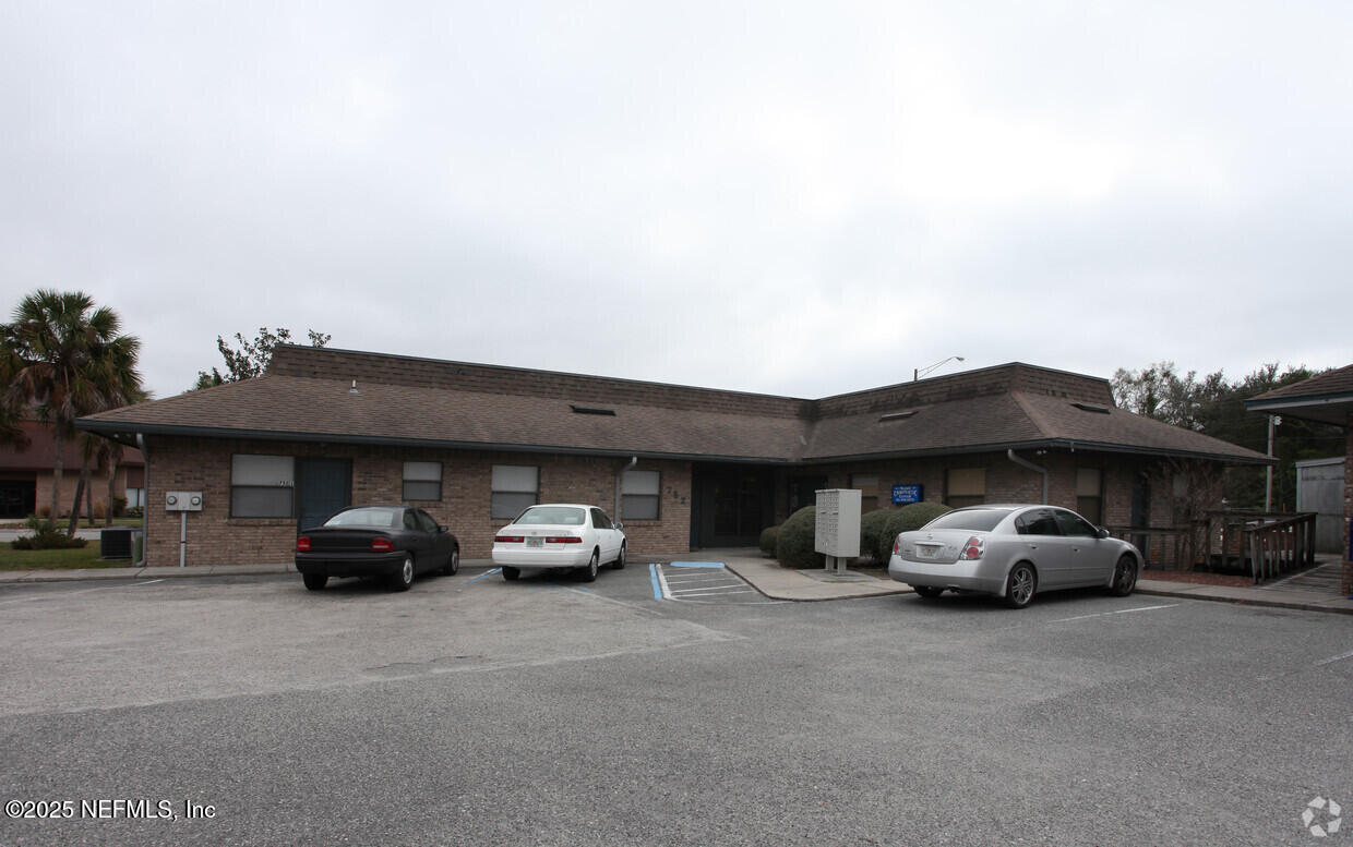 752 BLANDING Boulevard A