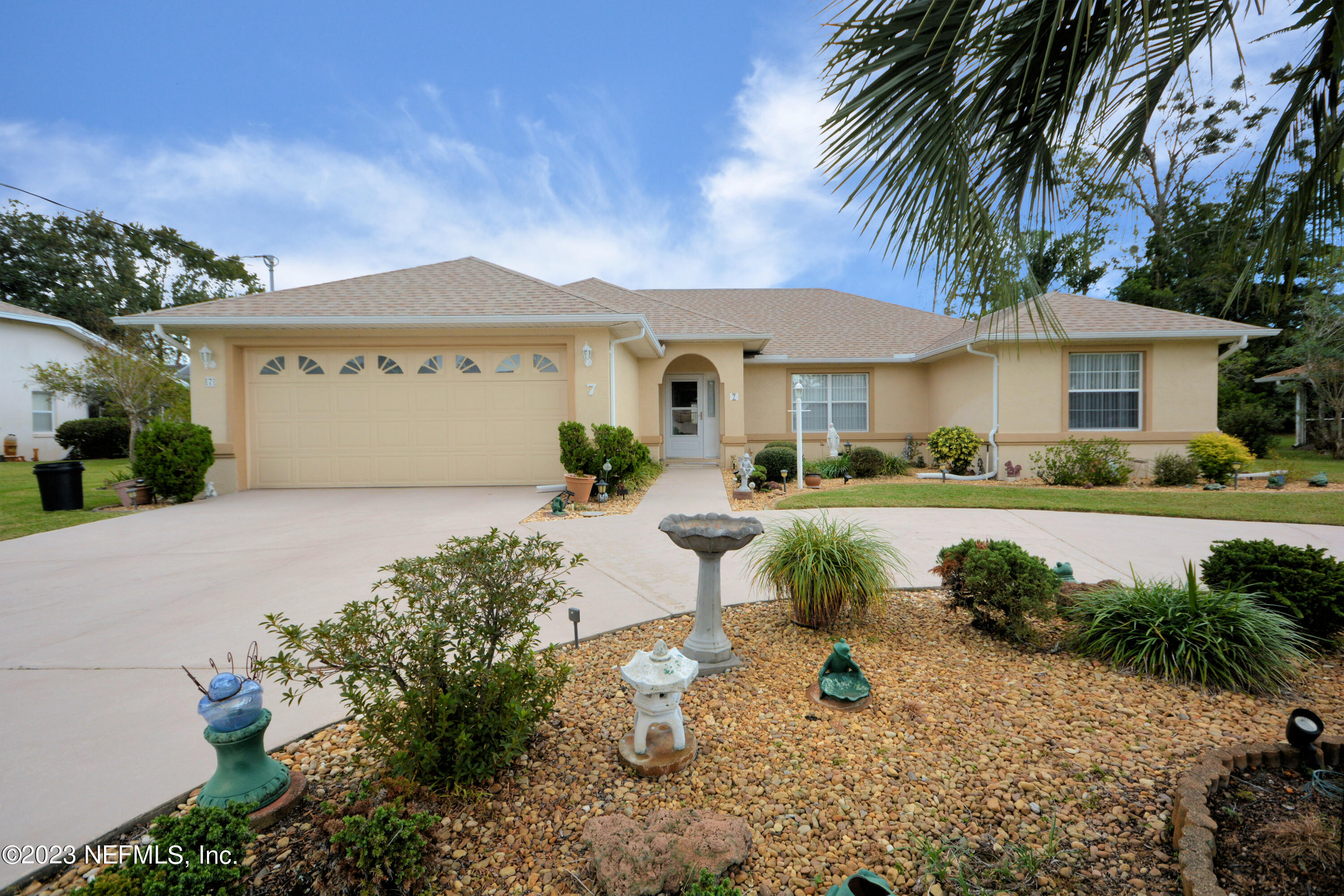 Palm Coast, FL home for sale located at 7 Westgate Lane, Palm Coast, FL 32164