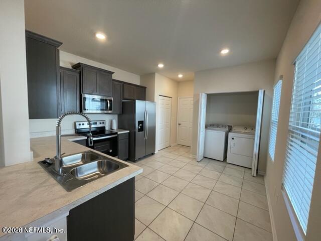 831 OBSERVATORY Parkway