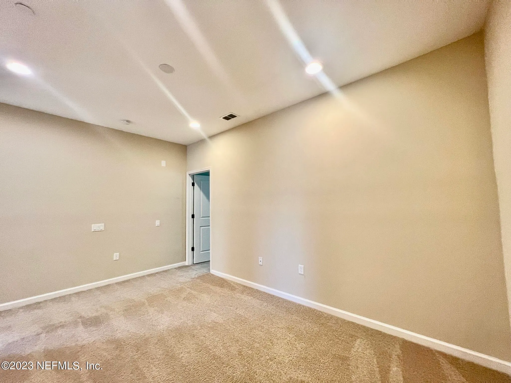 Ponte Vedra, Florida 32081, United States, 3 Bedrooms Bedrooms, ,3 BathroomsBathrooms,Residential,Pending,124099