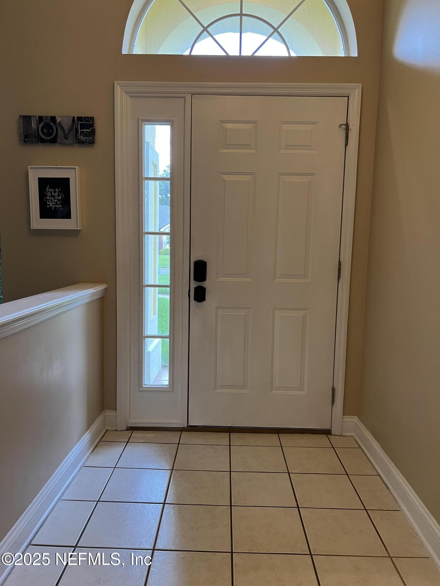 1704 TALL TREE Drive E