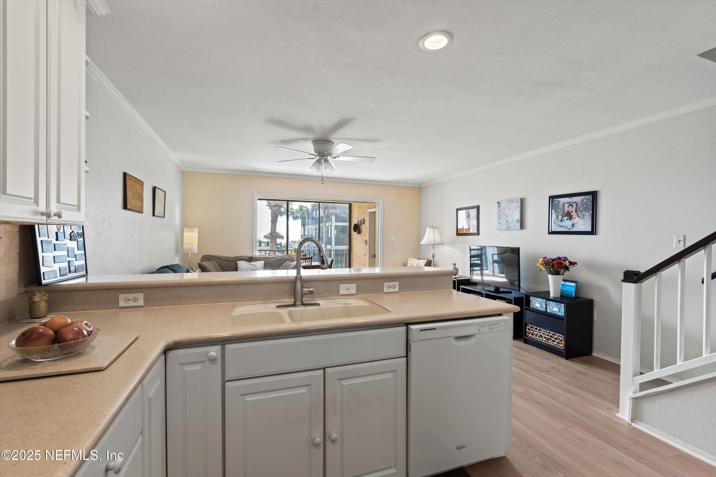 2327 COSTA VERDE Boulevard 201