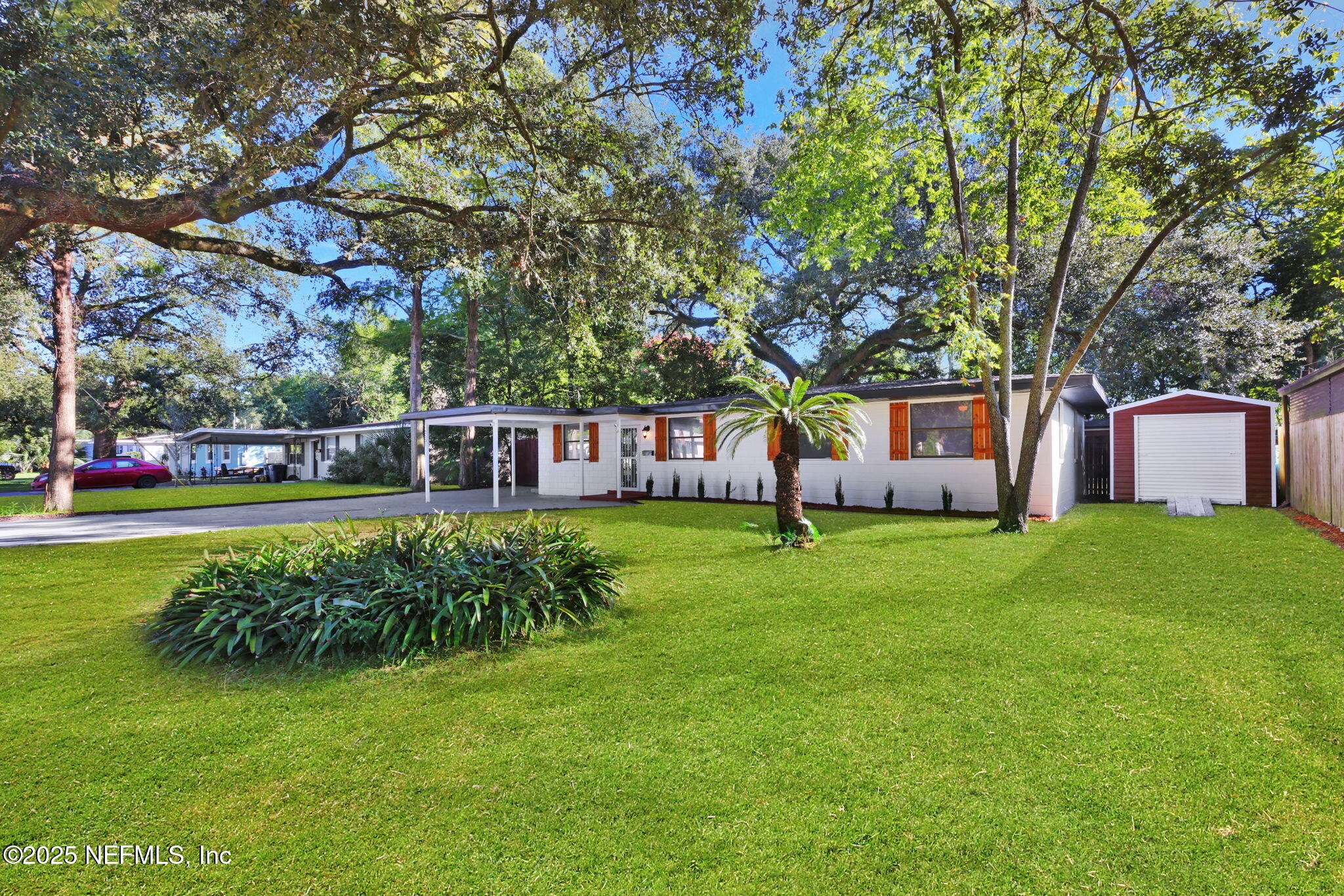 2531 E BURLINGAME Drive E