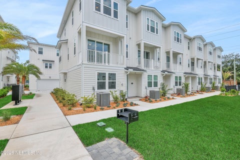 Photo of 1043 N 1ST Avenue, Jacksonville Beach, FL 32250 (MLS # 2161166)