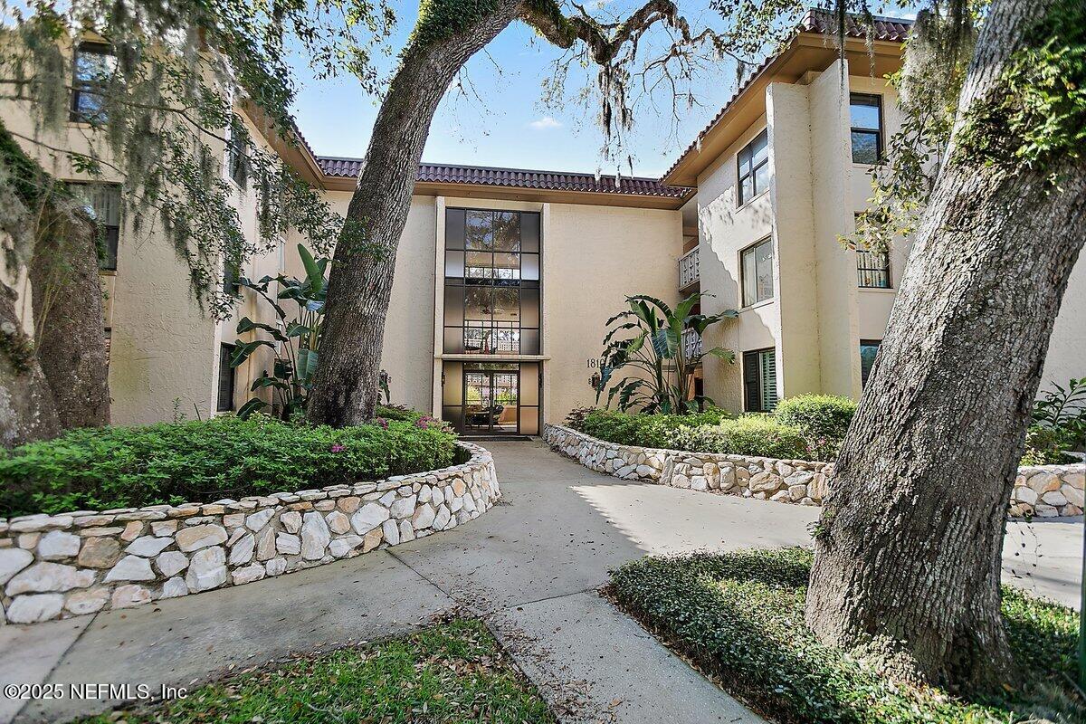 1810 SEVILLA Boulevard 306