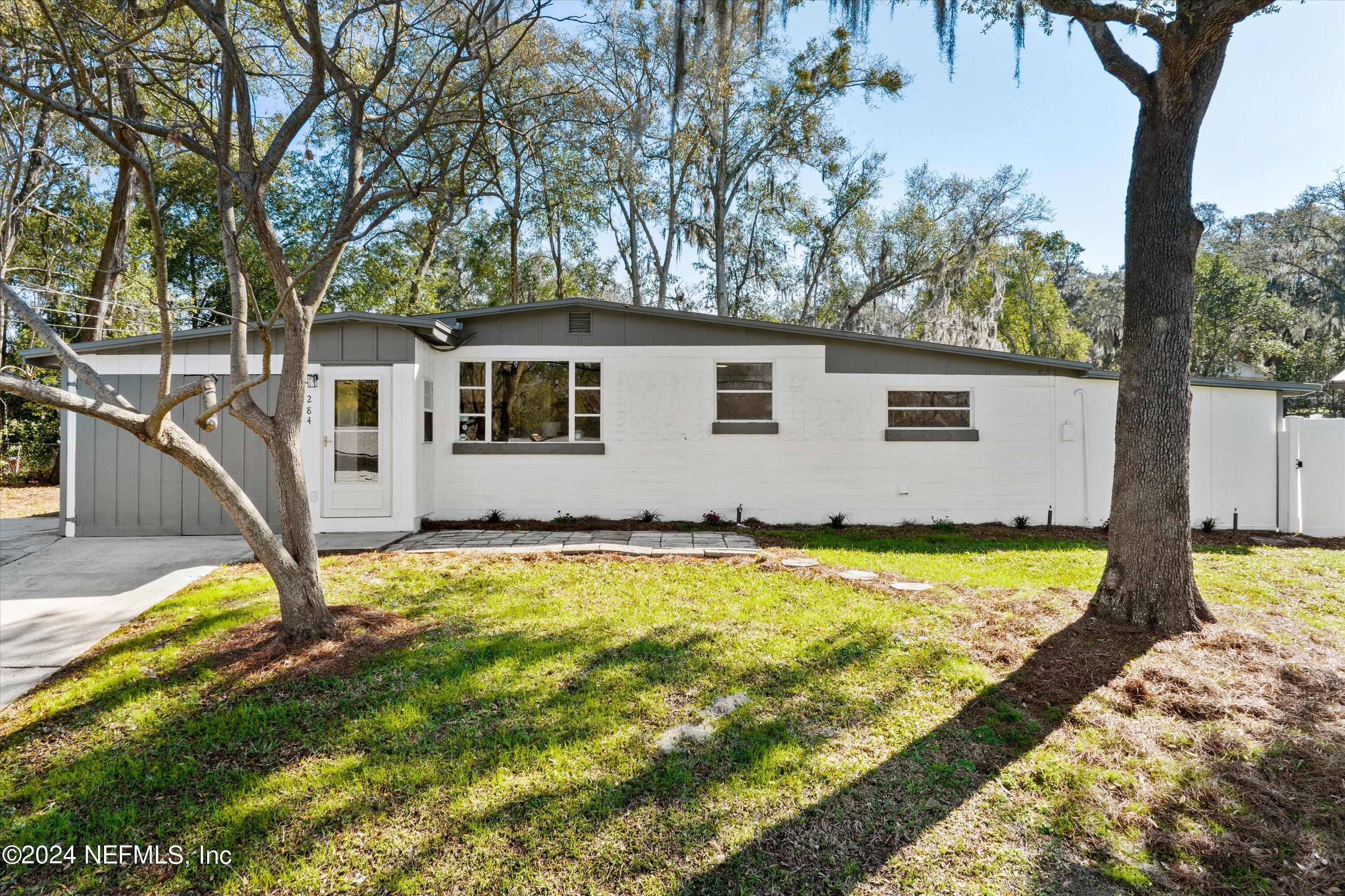 Orange Park, FL home for sale located at 284 Capella Road, Orange Park, FL 32073