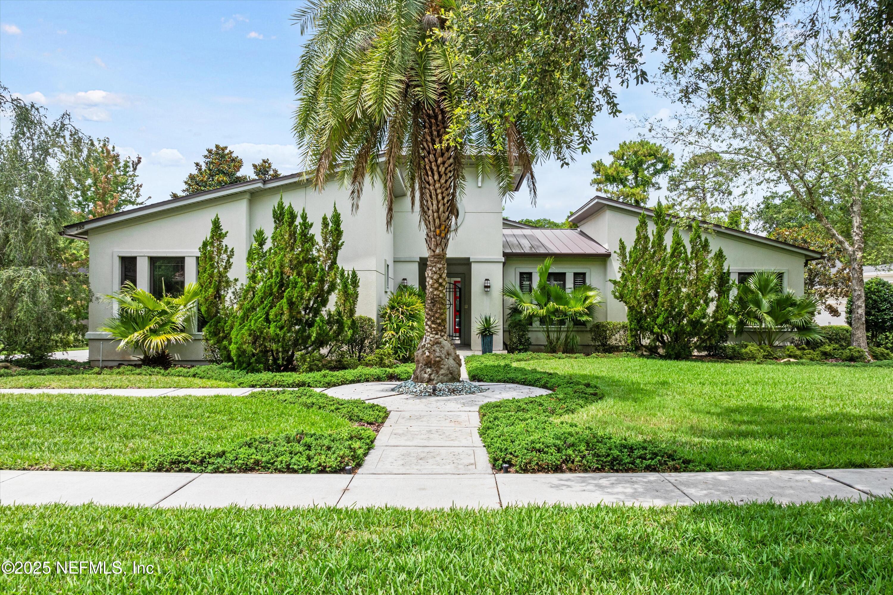 295 SOPHIA Terrace