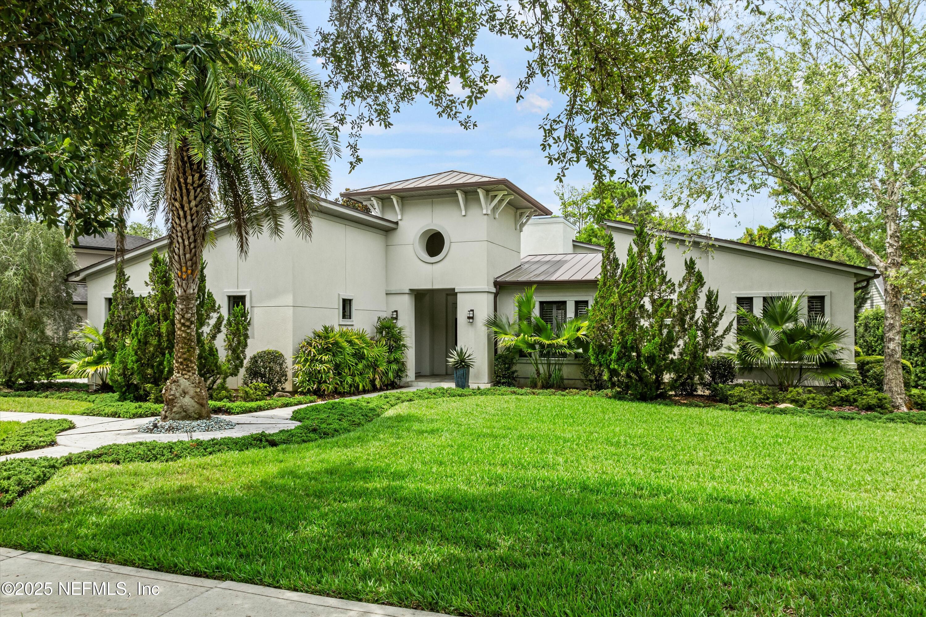 295 SOPHIA Terrace