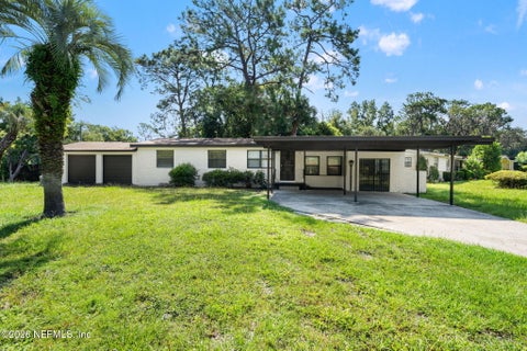 Photo of 9239 CASTLE Boulevard, Jacksonville, FL 32208 (MLS # 2161384)