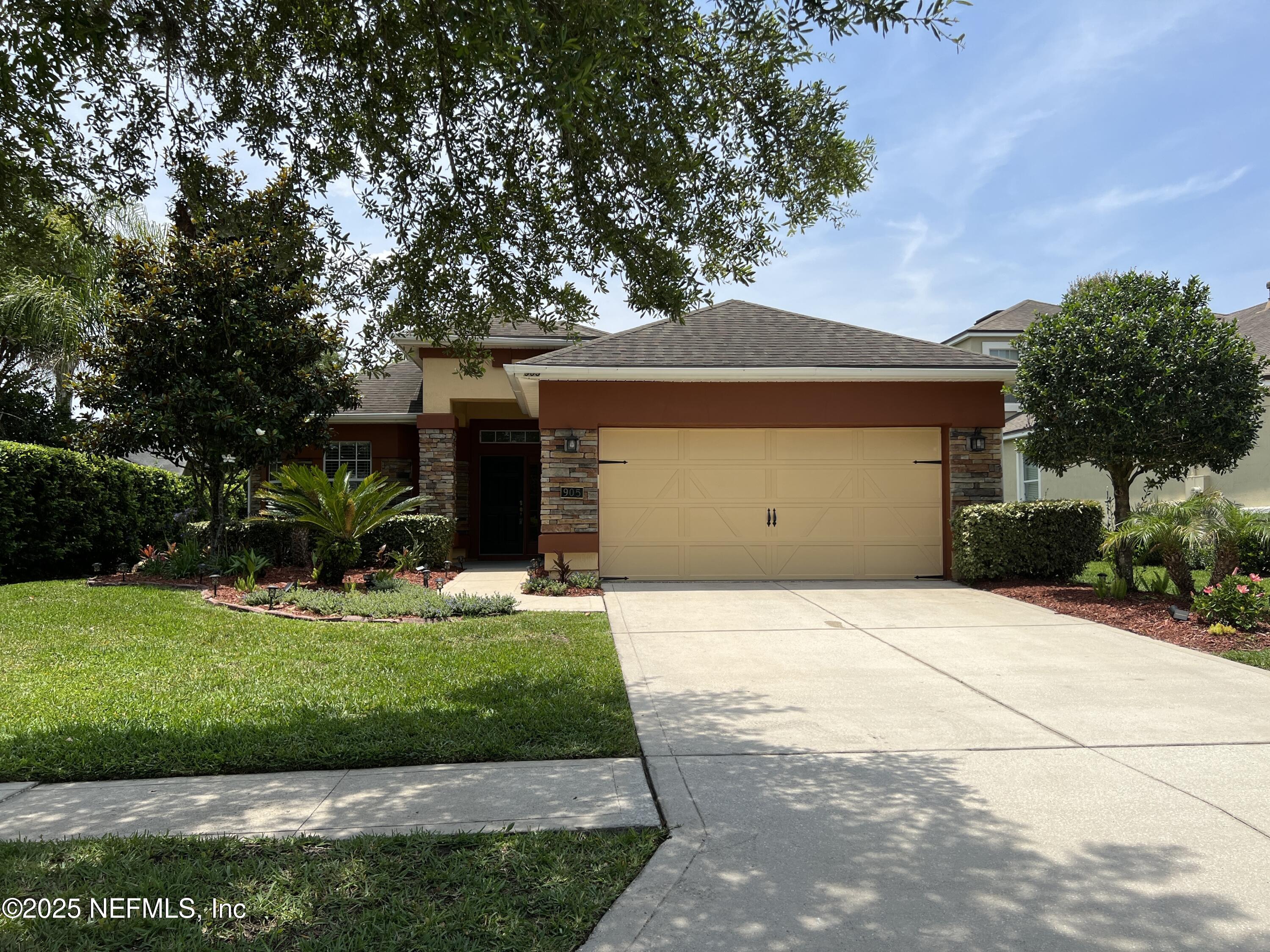 905 GALLIER Place