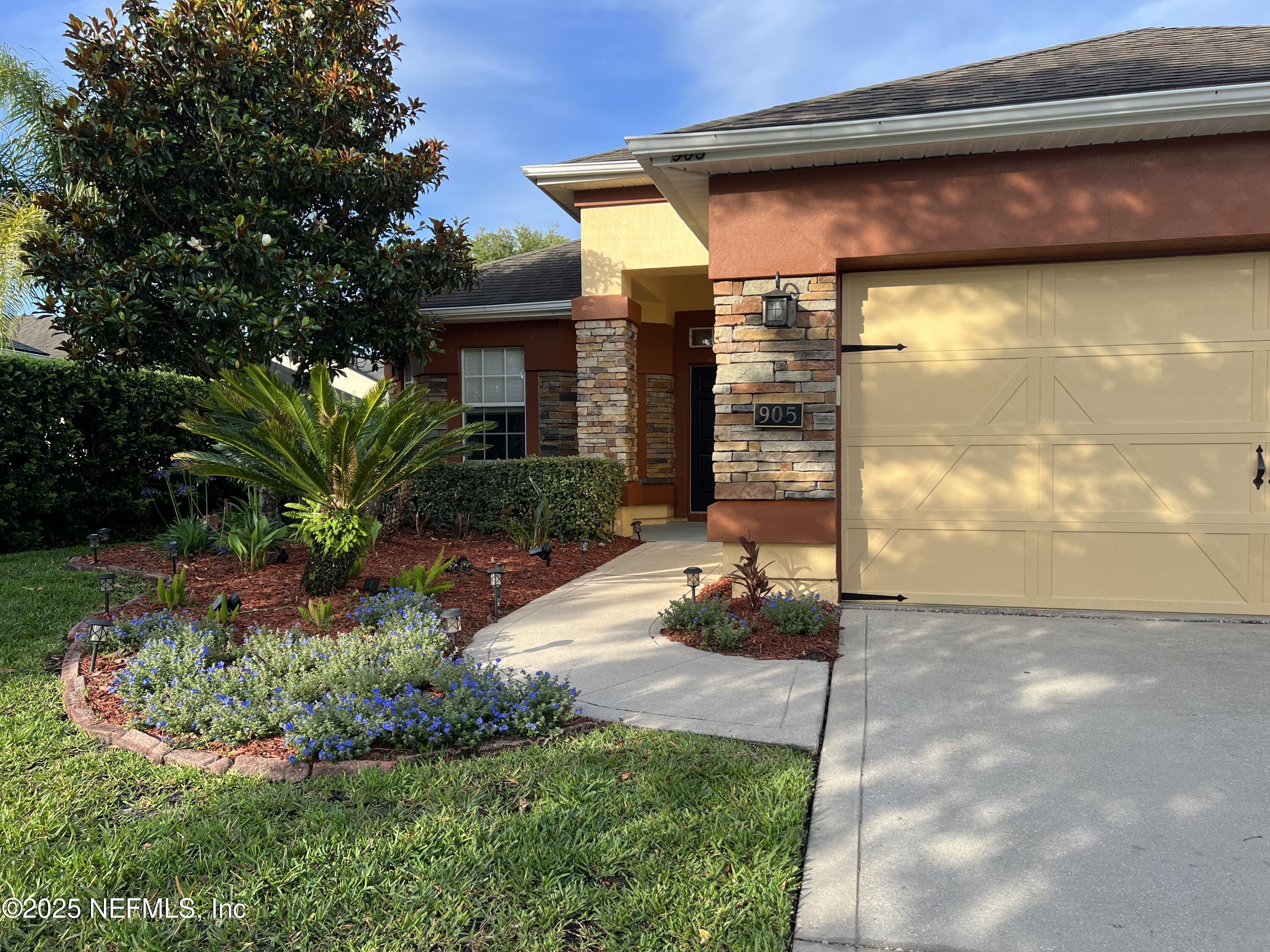 905 GALLIER Place