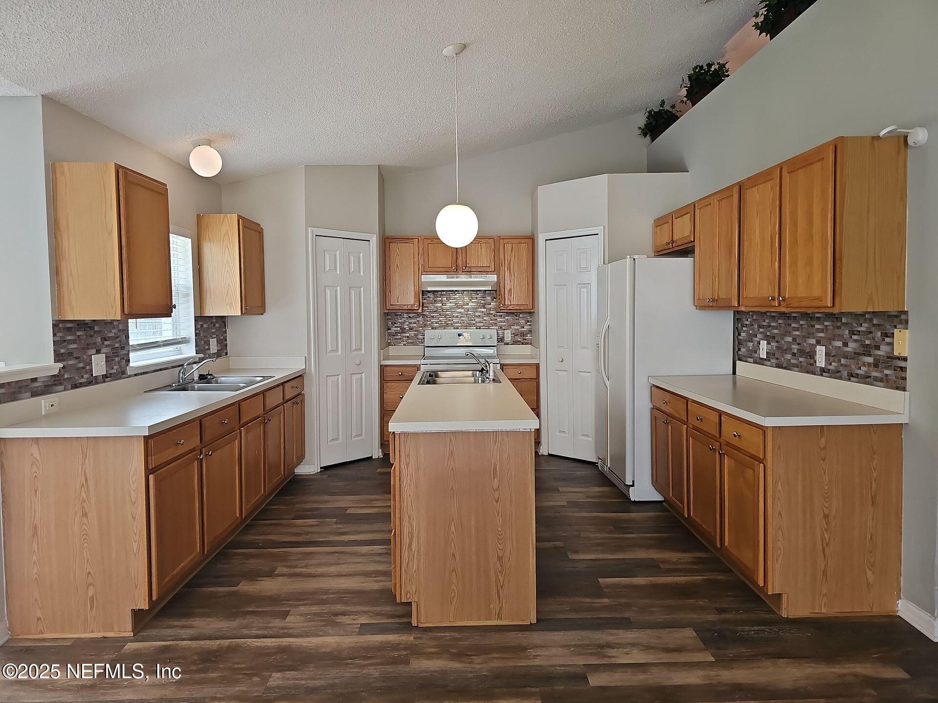 3429 STEELGATE Court