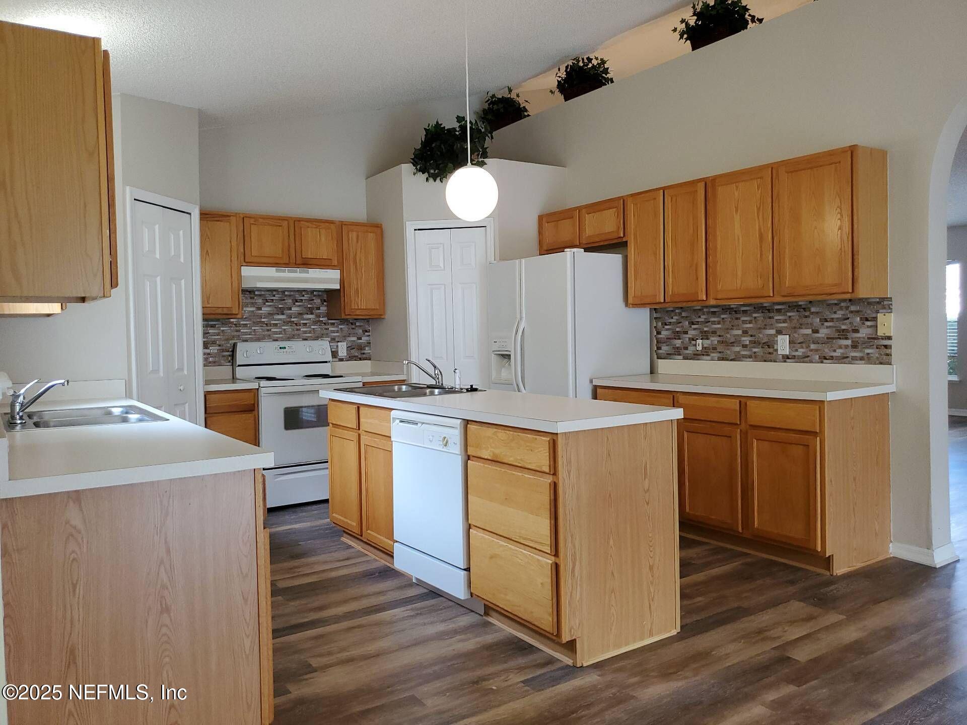 3429 STEELGATE Court