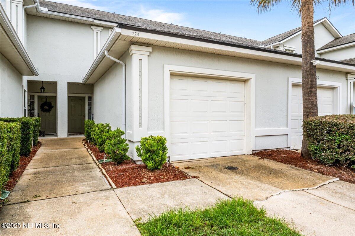 724 MIDDLE BRANCH Way