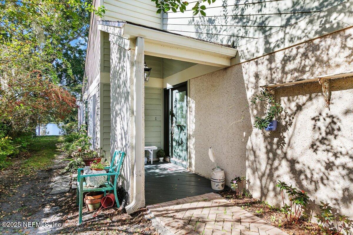 3526 PEERLESS DOCK Court