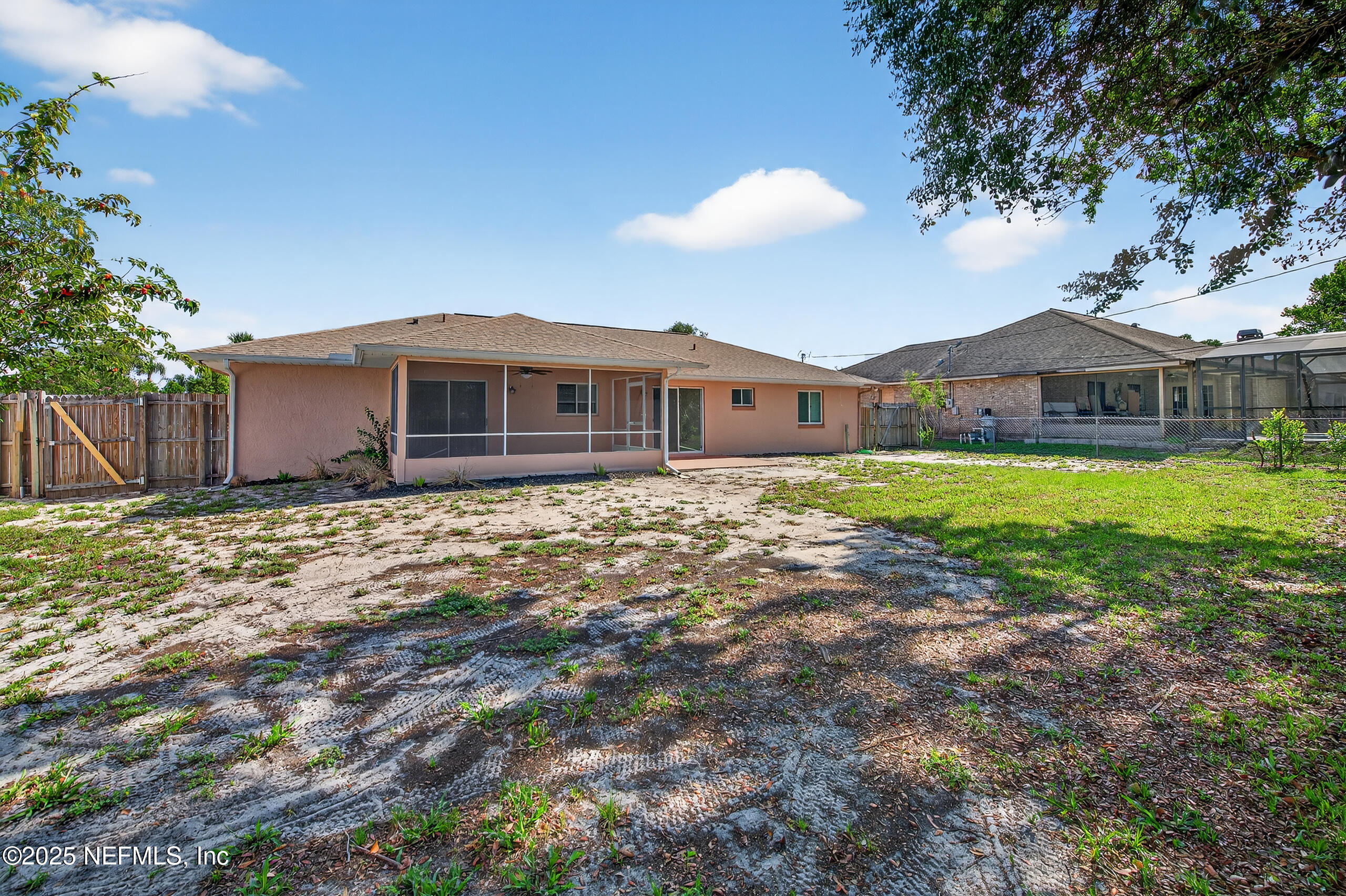 1855 E CHAPEL Drive