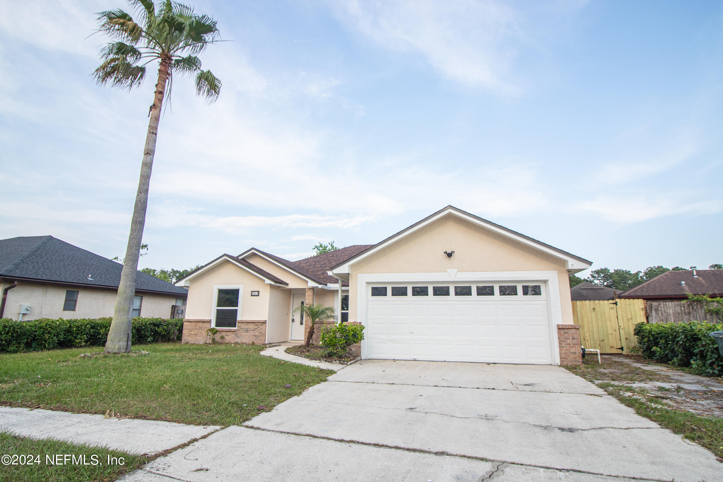 Jacksonville, FL home for sale located at 2313 Dumfries Circle E, Jacksonville, FL 32246