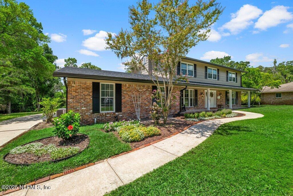 3520 SANDBURG Road