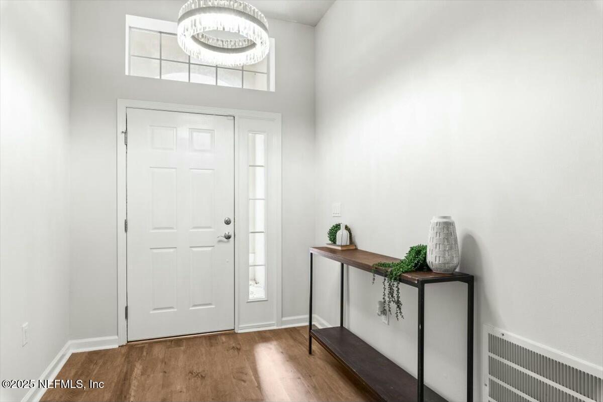 9259 SUNRISE BREEZE Circle
