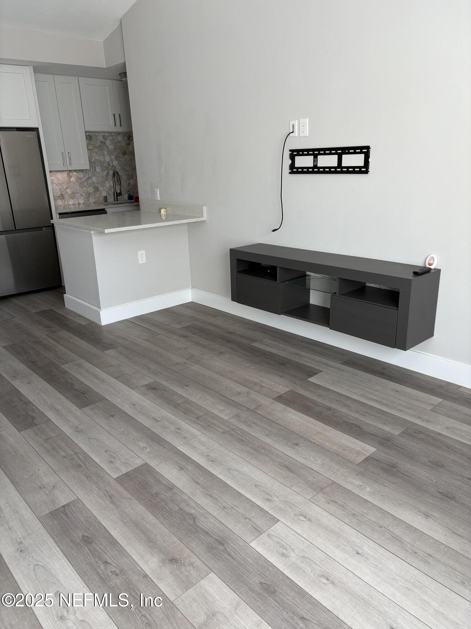 13700 N RICHMOND PARK Drive 806