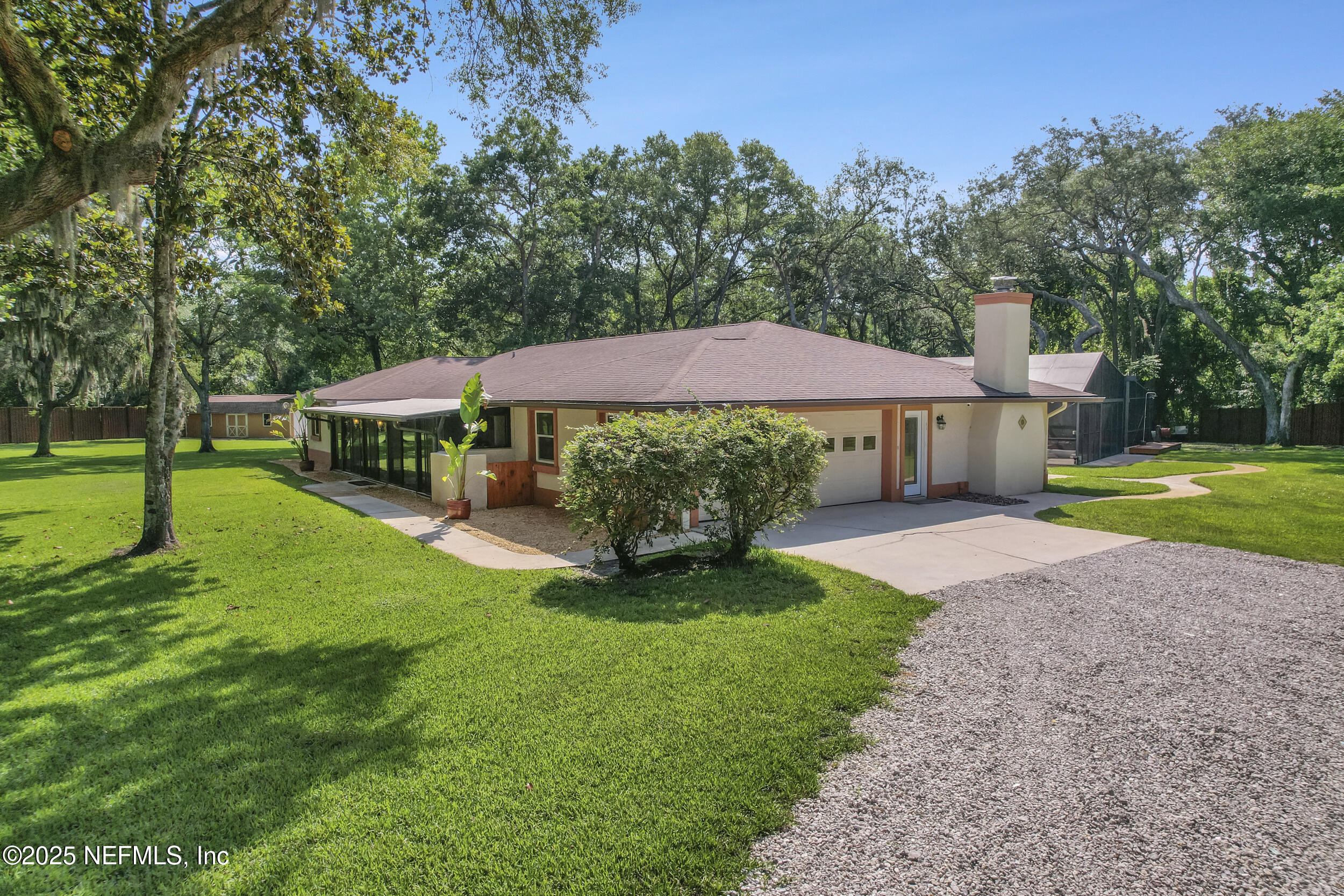 1043 WINTERHAWK Drive